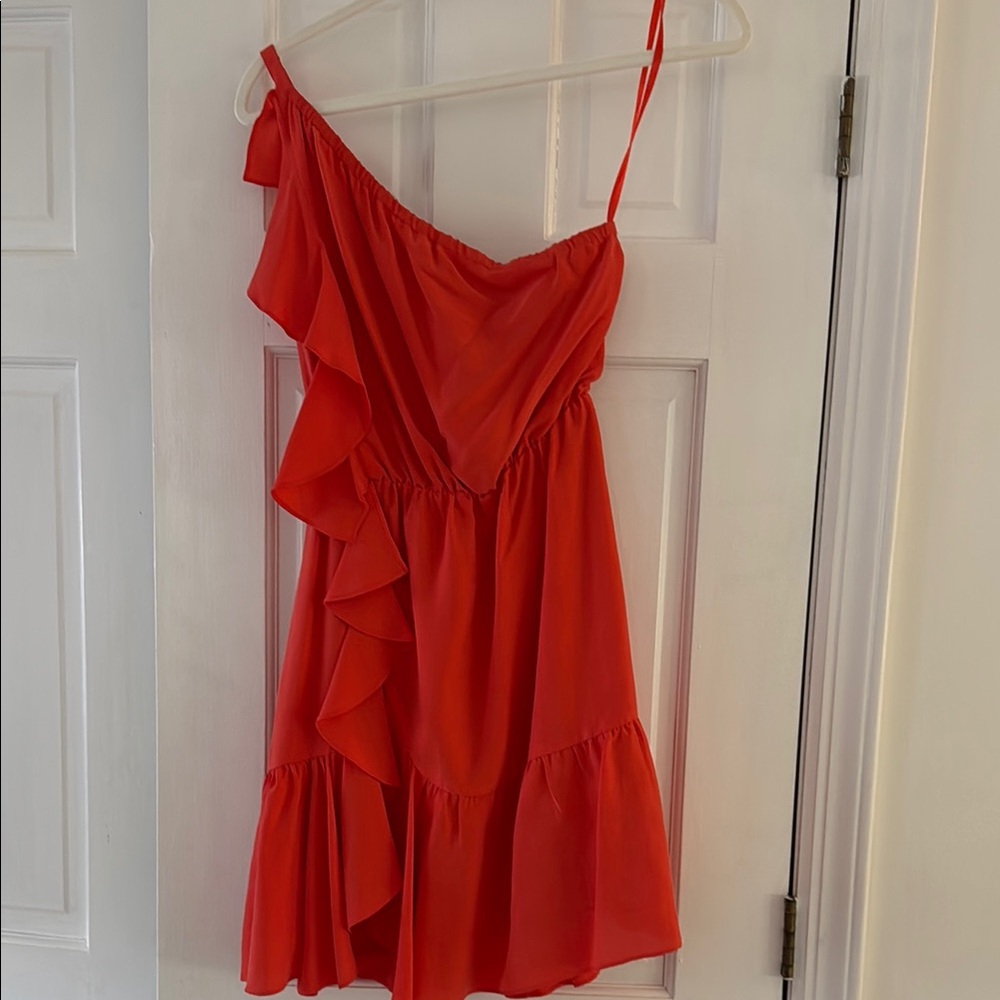 Club Monaco Coral One Shoulder Ruffle Dress, 100% Silk, size 00, worn once